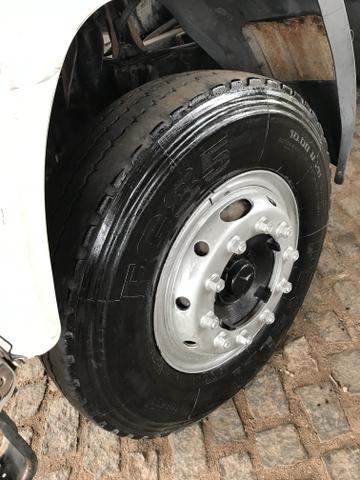 Mercedes Benz 1718 2010/2011 Compactador de Lixo - Foto 2