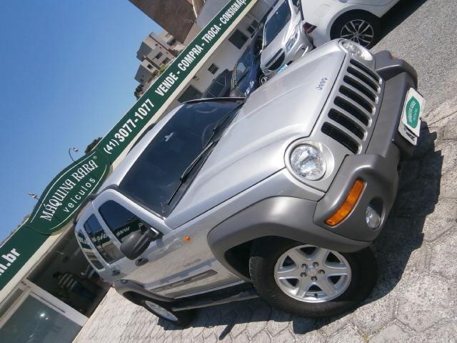 Cherokke sport 3.7 4x4 v6 automática