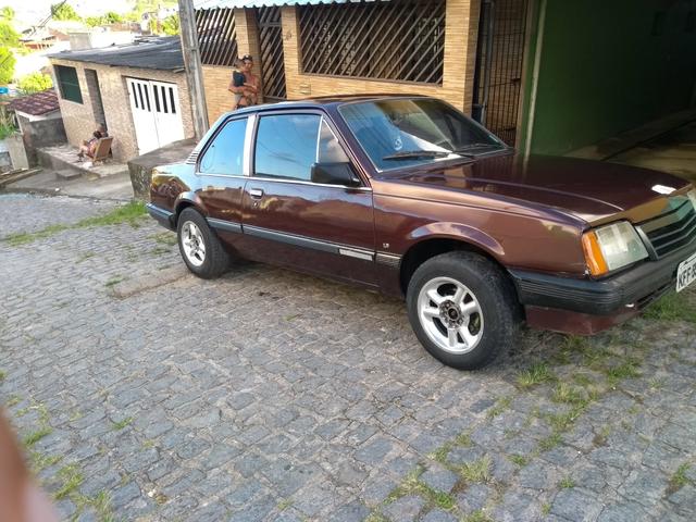 Vendo Monza 1.8 álcool - Foto 3