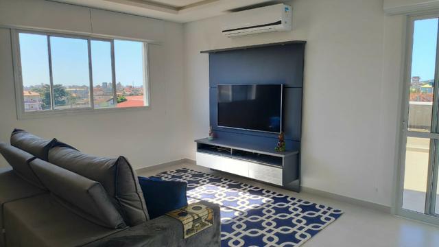 Linda cobertura alto padrão 3dorm 1suite finamente mobiliada 2vagas no centrinho Ingleses - Foto 12