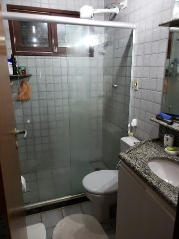Linda e ampla casa à beira mar - Foto 17