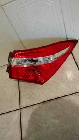 Lanterna traseira direita Toyota Corolla 2017 sem led