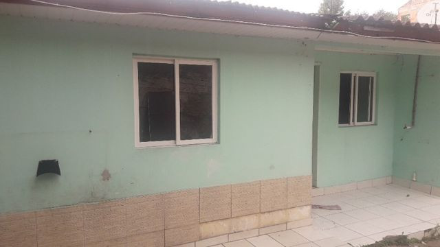 Aluga -se casa