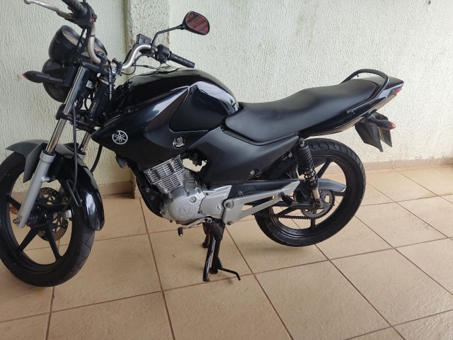 VENDO FACTOR COMPLETA ANO 2011 COM 5 MIL KM RODADOS PVA PAGO