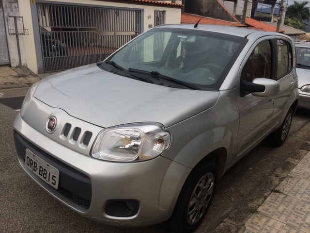 FIAT UNO VIVACE CELEBRATION