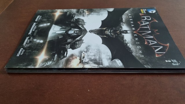 Batman Arkham City – Panini – HQ com Música