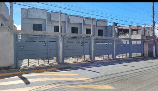 Sobrados Novos 80m² 2 Suites 2 banheiros 2 vagas - Poá