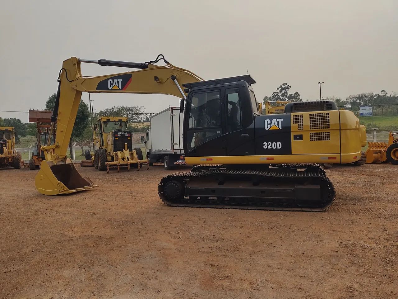 Escavadeira Cat 320 - Foto 3