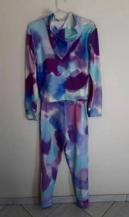 conjunto tie dye calça e blusa com capuz tam.P - Foto 3