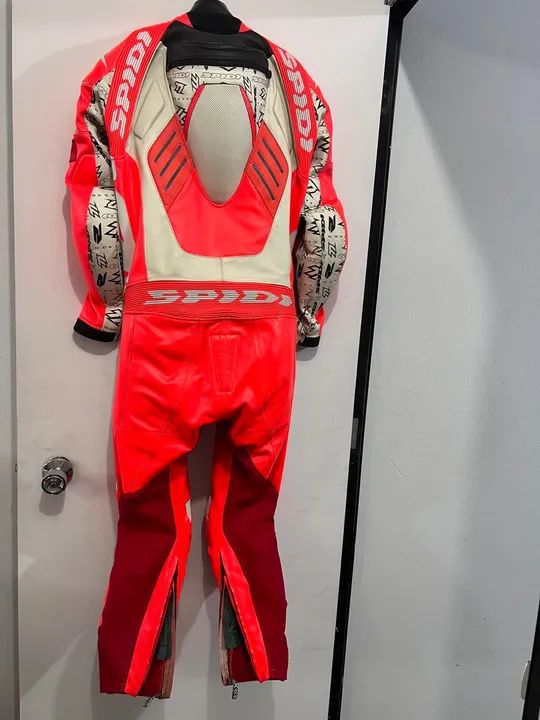 Macacão de Couro Spidi couro d canguru com camel back no cupim  - Foto 3