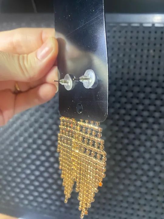 Brinco Dourado com Strass  - Foto 4