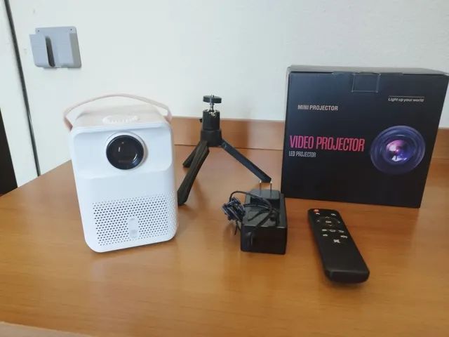 Mini Projetor Isinbox X8