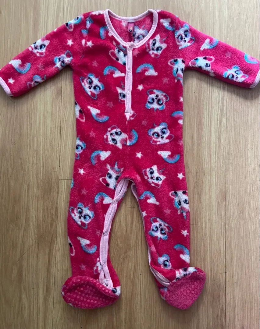 Macacão peluciado puket rosa com gato e urso unicornio 12m menina - Foto 2