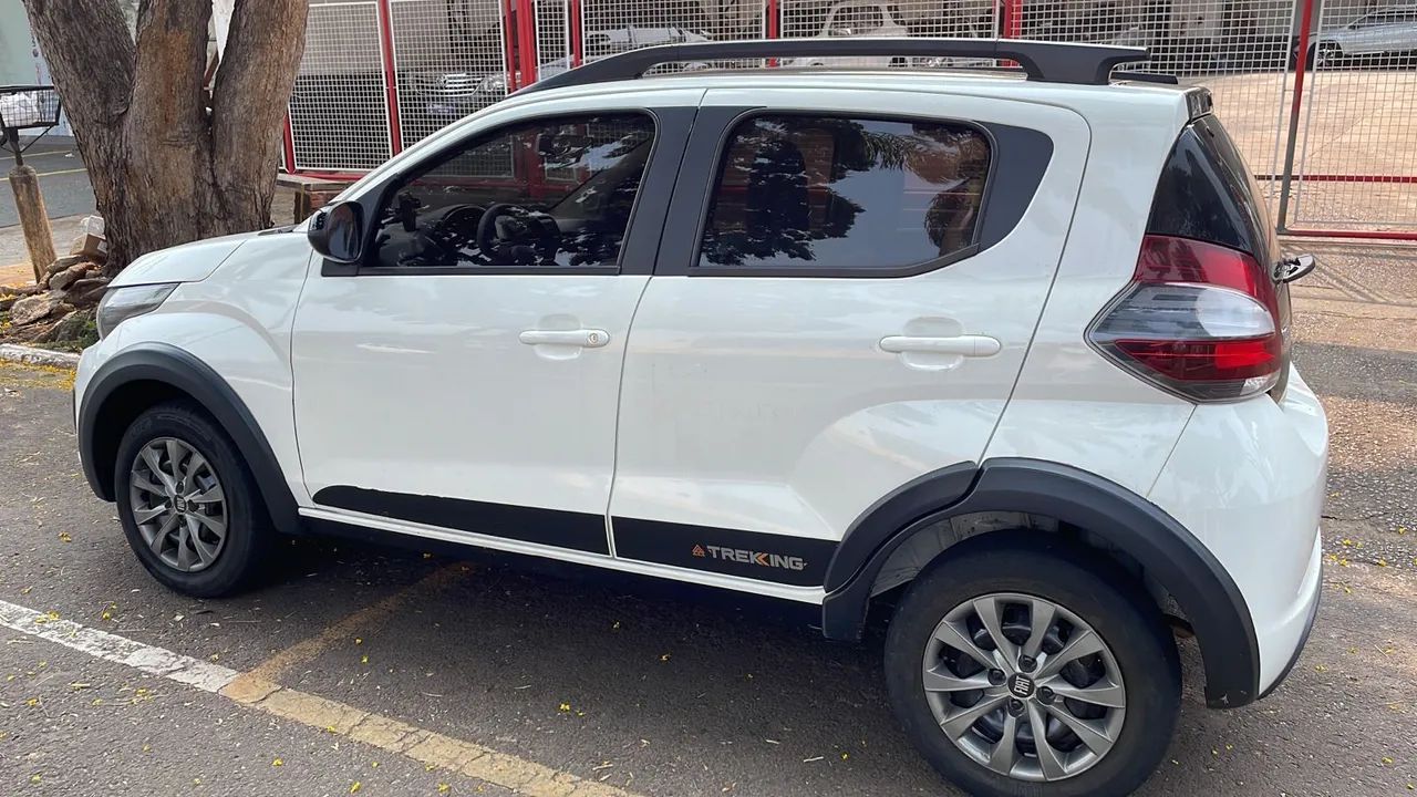 Fiat - Mobi 1.0 Trekking  - Foto 3