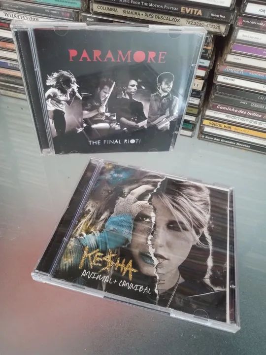 Cds Paramore + Kesha