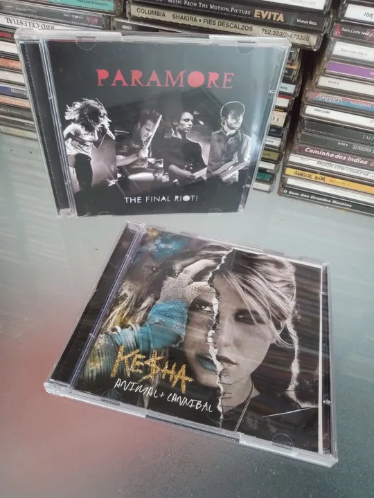 Cds Paramore + Kesha