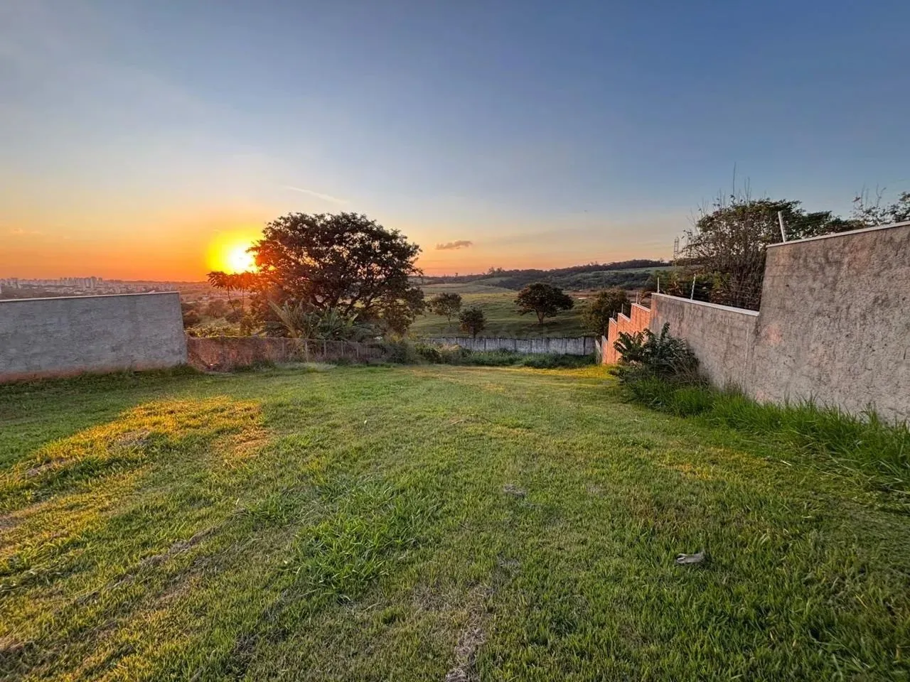 Terreno à Venda no Condomínio Chácara Bela Vista, em Campinas