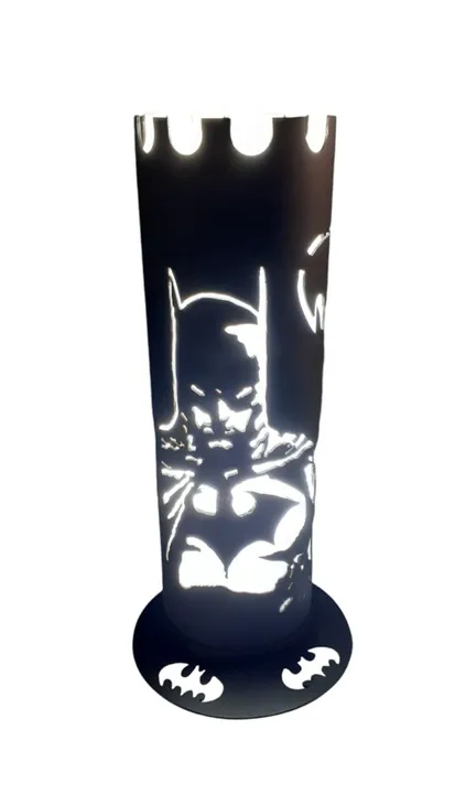 Luminária abajur decorativa Batman