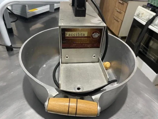 Panela de Mexer Doces Faccilita