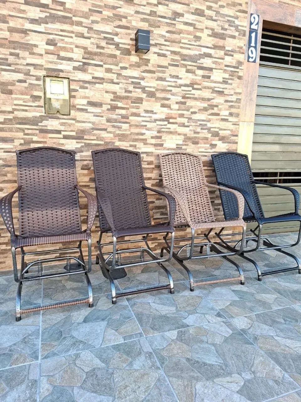 Cadeiras de balanço em fibra sintética.  - Foto 5