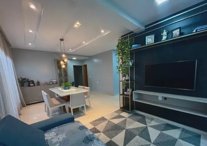 CASA A VENDA NO COHATRAC 4