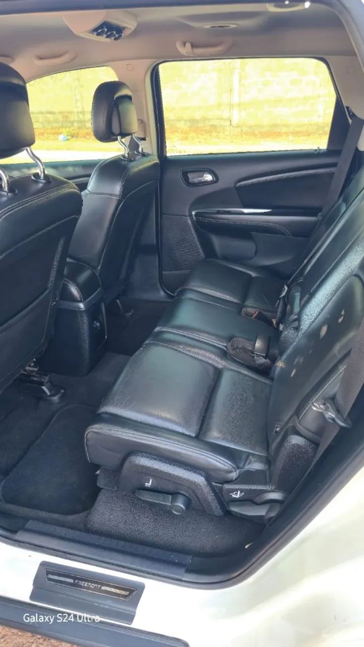 Fiat Freemont 2.4 16V 5P Aut. 2015 - Foto 4