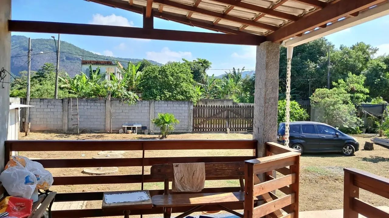 VENDO modesta casa em Maricá num terreno de 2.700 m2 - Foto 3