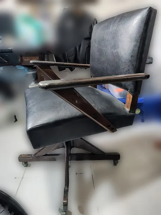 Cadeira de escritório vintage- Preta