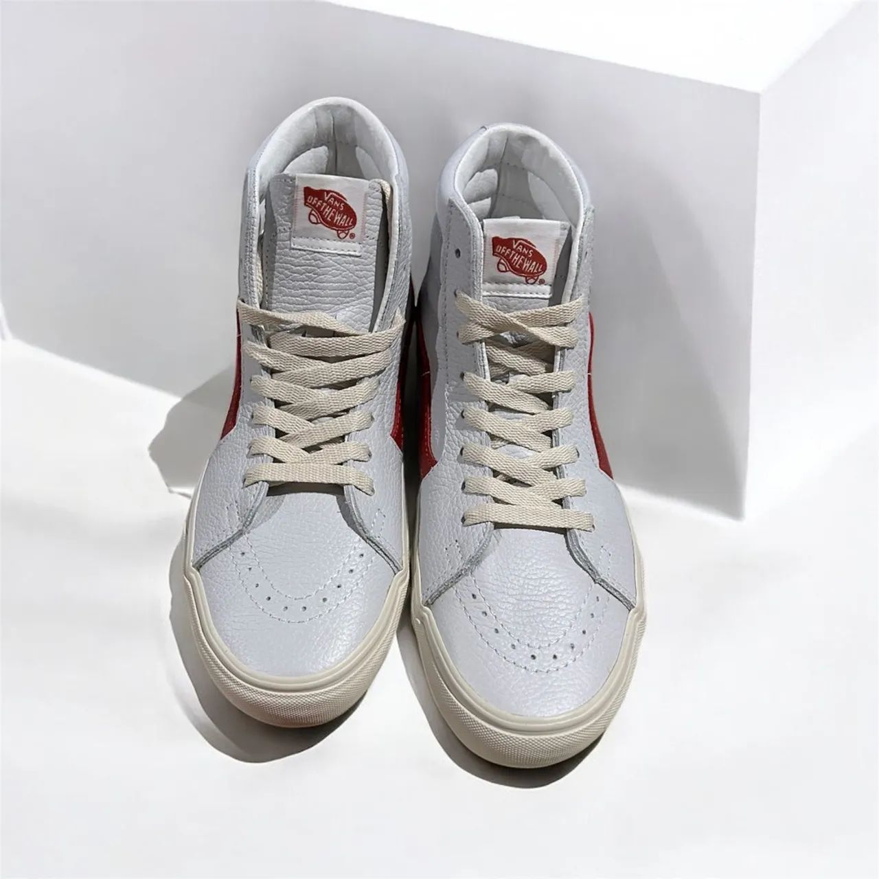 Vans original Branco e Vermelho - Foto 2