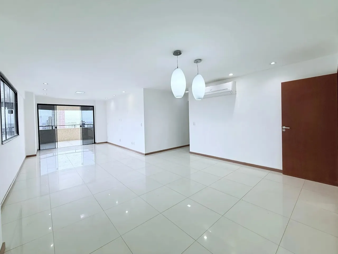 -Terrazos: Magnifico Apartamento Alto 165m² 3 Suítes 2 Vg Garagem Andar Alto