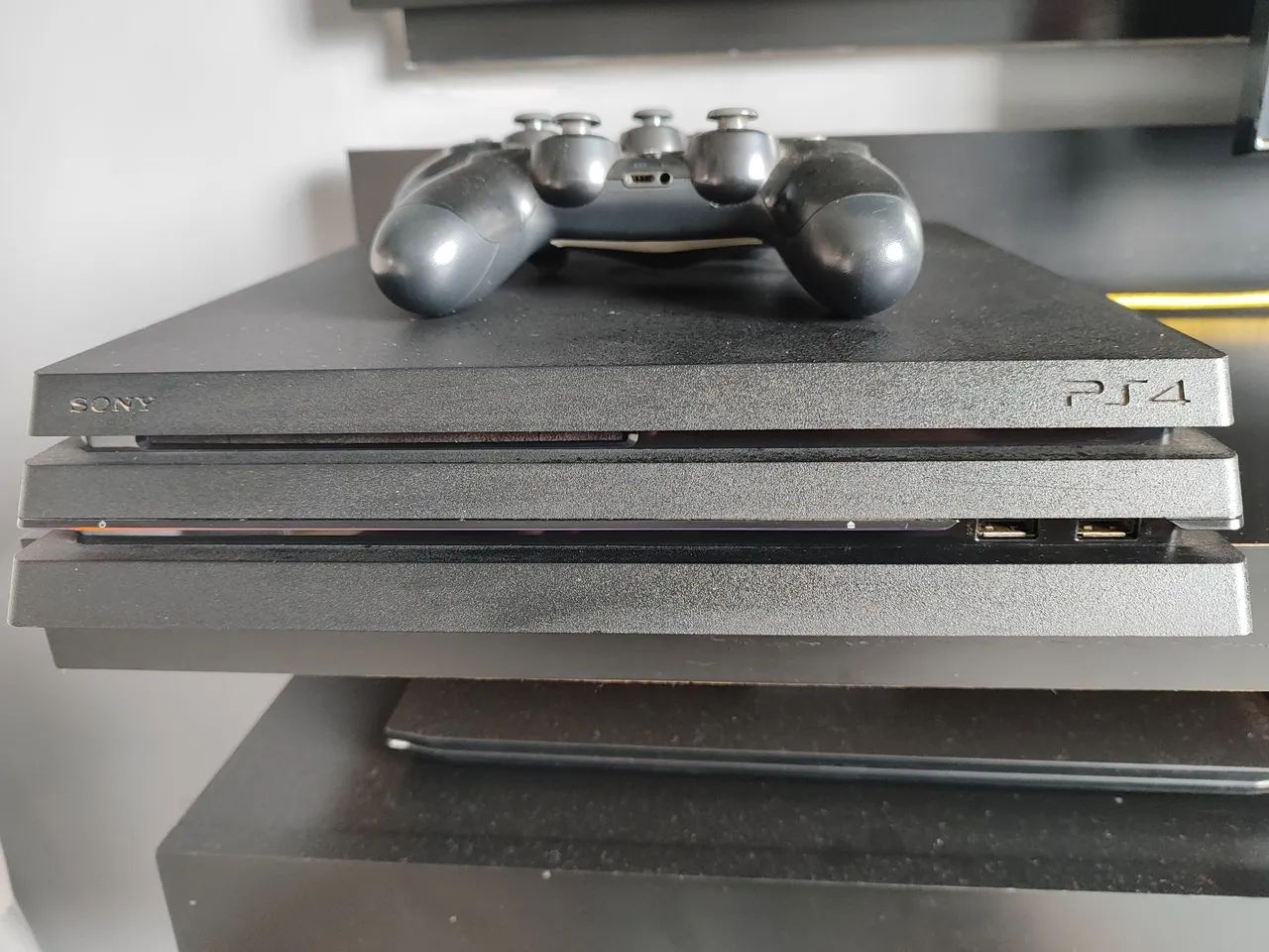 . Playstation 4 pro - Foto 3