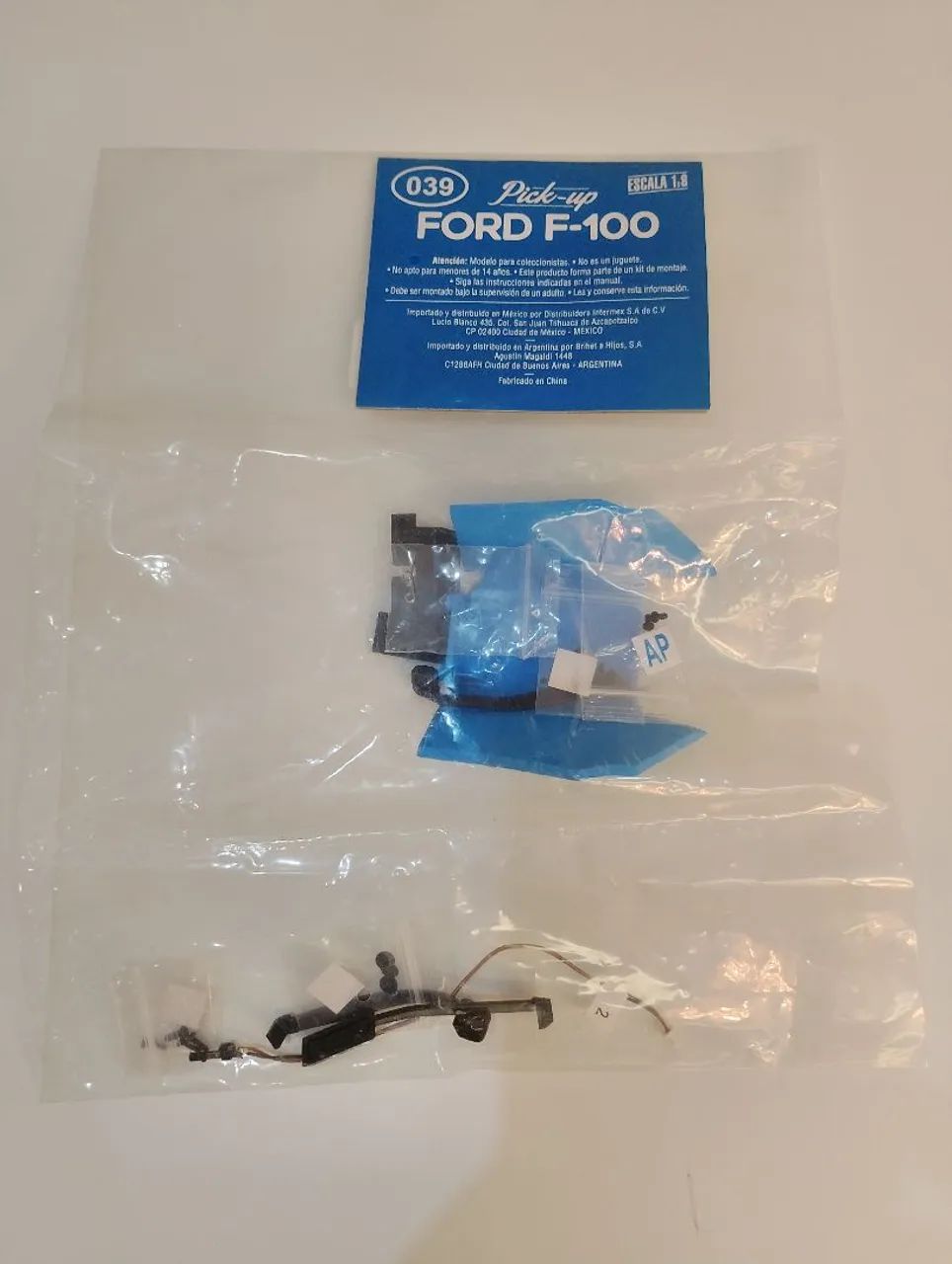F100 escala 1:8 - Foto 4