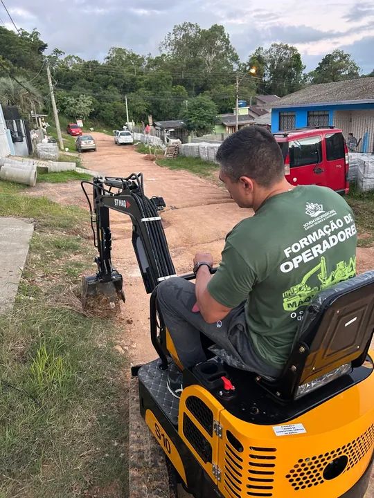 Mini escavadeira Por apenas R$ 99,00 /h - Foto 3