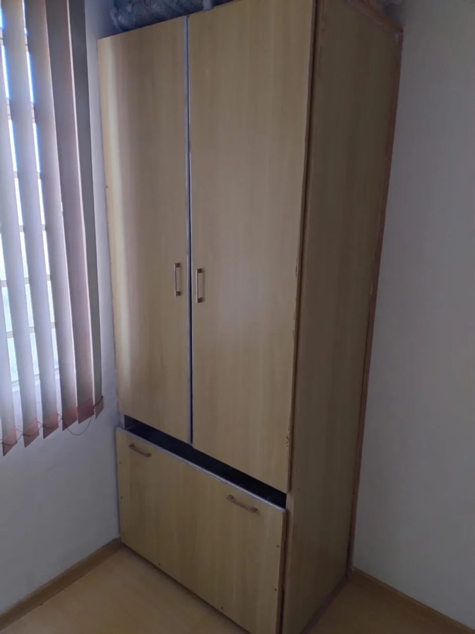 Armário de 3 Prateleiras com Gavetão