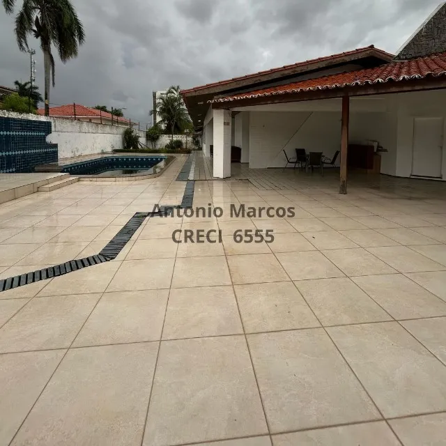 Casa para locação na Avenida Sambaquis, Calhau - O espaço ideal para seu empreendimento co
