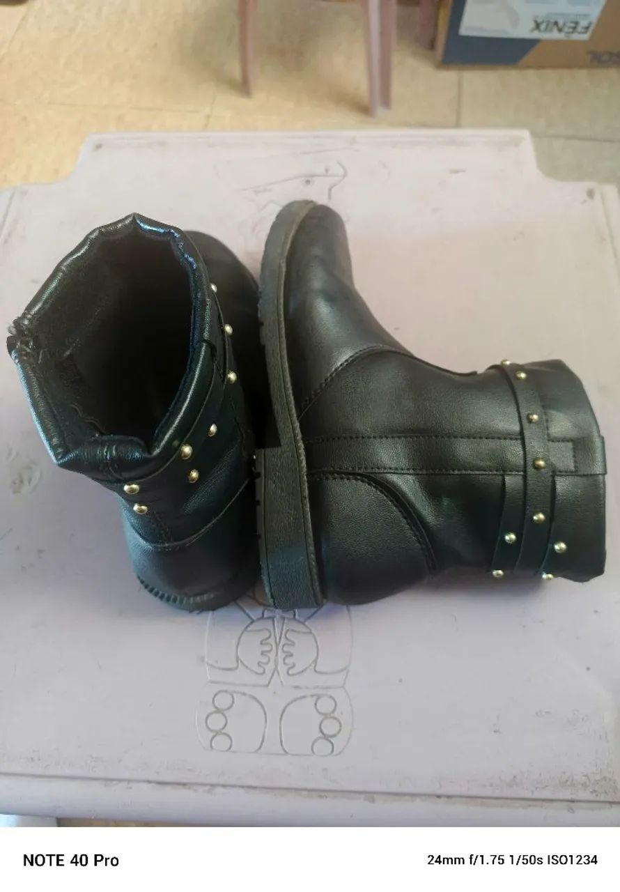 Botas de couro pretas - Foto 3