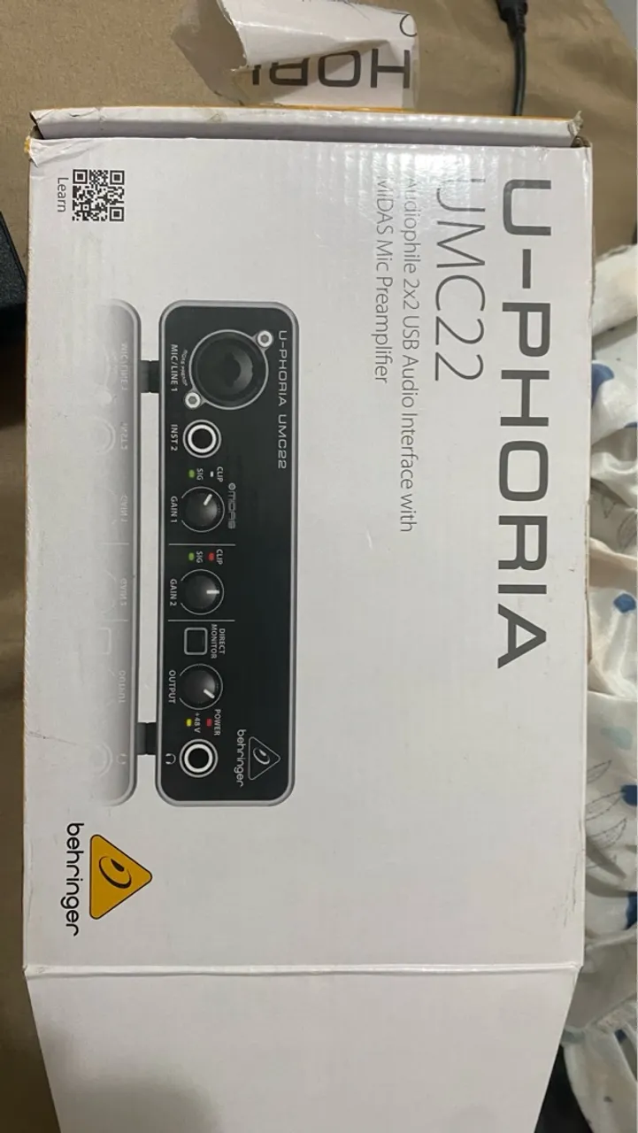 Interface de Áudio Behringer U-Phoria UMC22