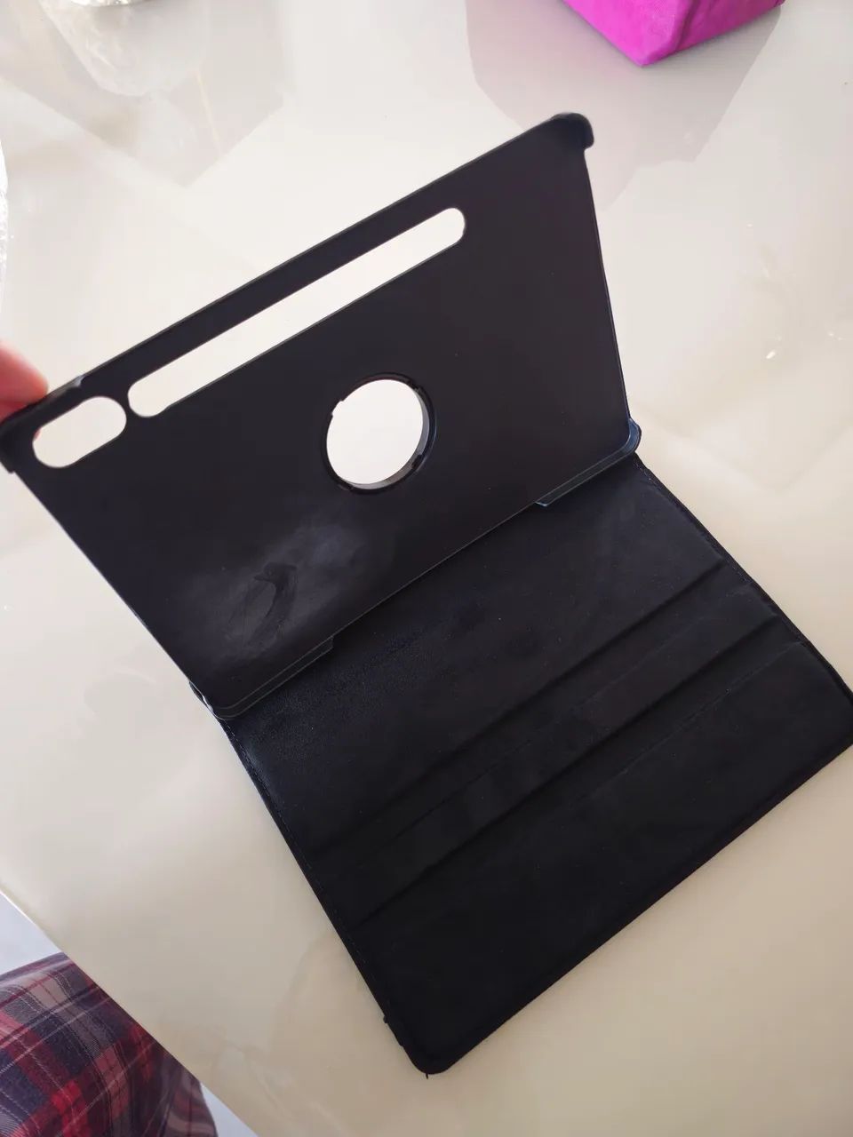 Capa para tablet Samsung S9 FE com Suporte Giratório - Preta - Foto 3
