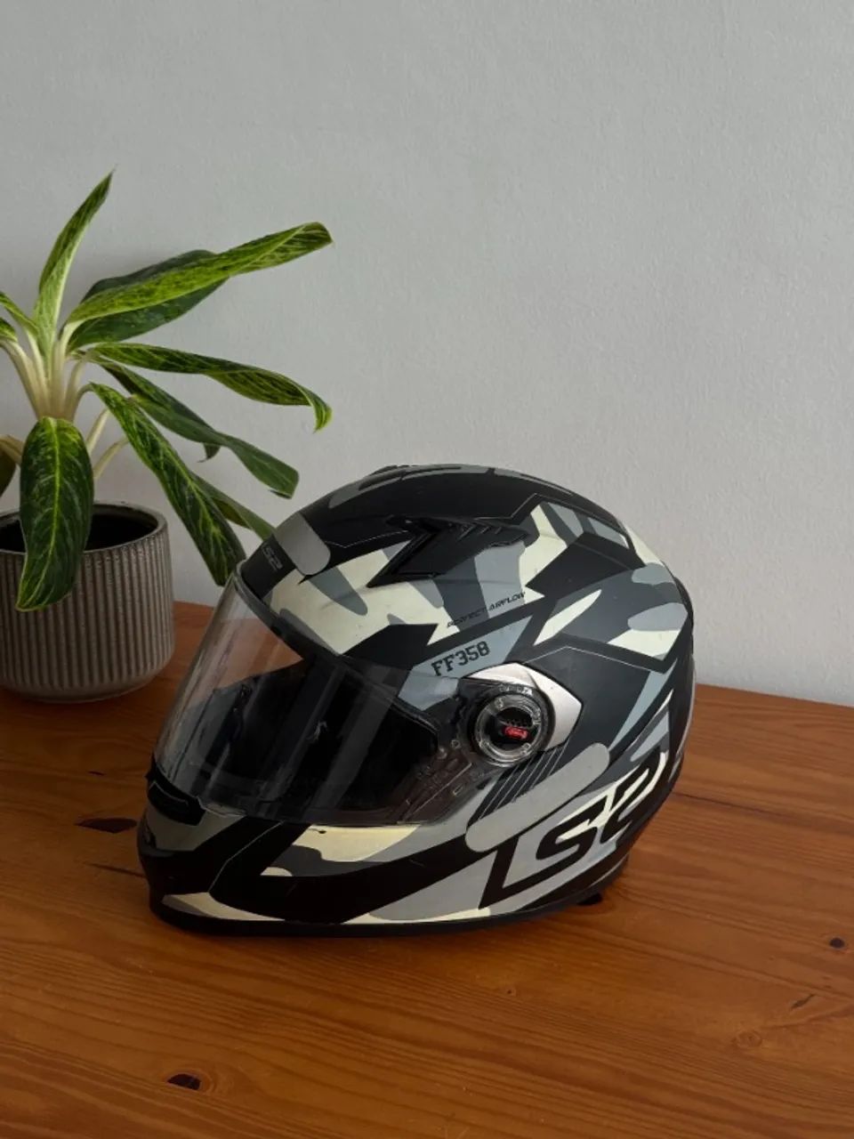 Capacete LS2 FF358 - Preto e Cinza Fosco - Foto 2