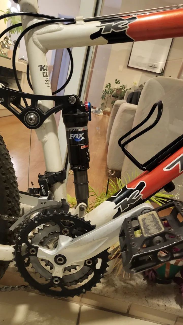 KONA KIKAPU DELUXE 26インチ マウンテンバイク カスタム車両 KONA