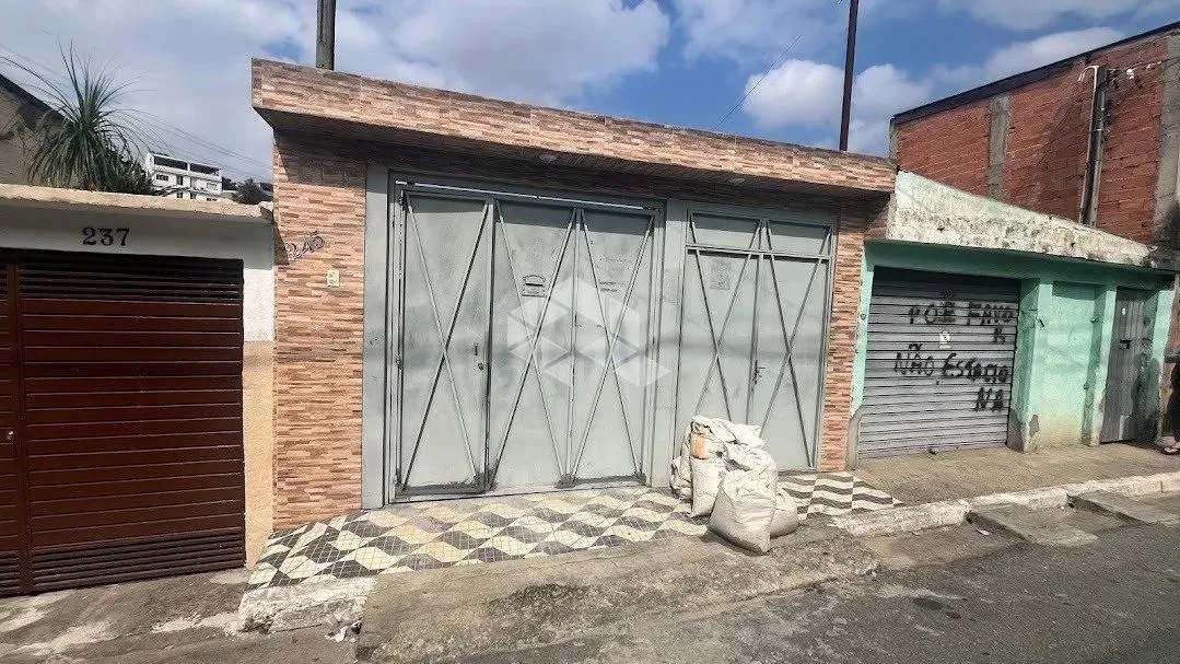 Casa á venda com terreno de 150M2 no Bairro Jardim São Luis