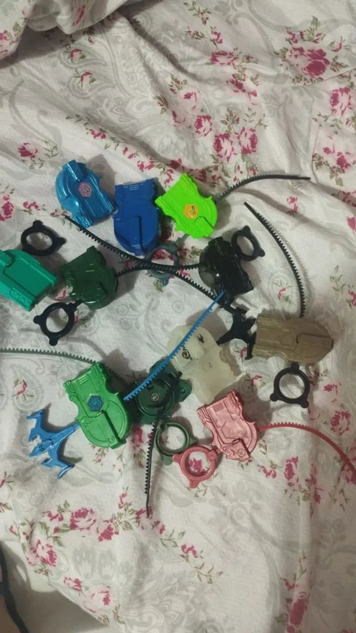 Beyblades - Coleção Pegasus, l drago e arena. - Foto 2