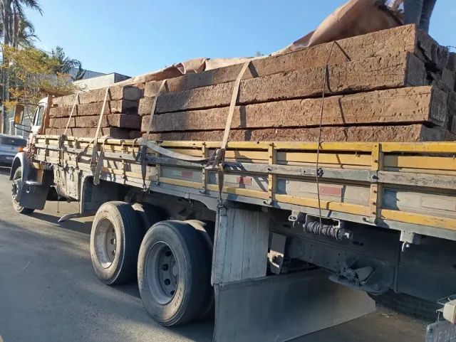 Dormentes de madeira de lei - Foto 2