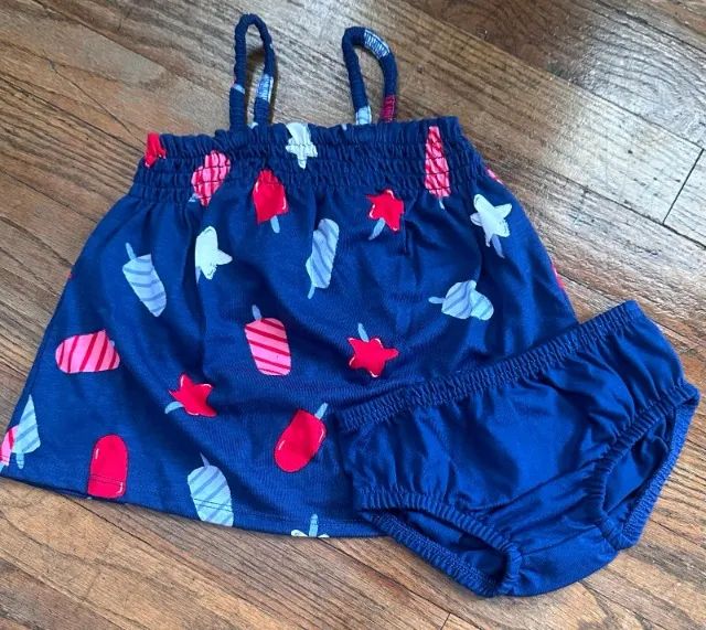 Vestido Carters tamanhos 0-3 e 3-6   meses importados (Novos) - Foto 2