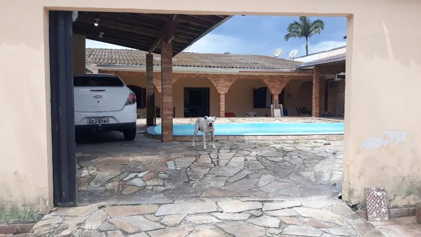 ALUGO CASA
