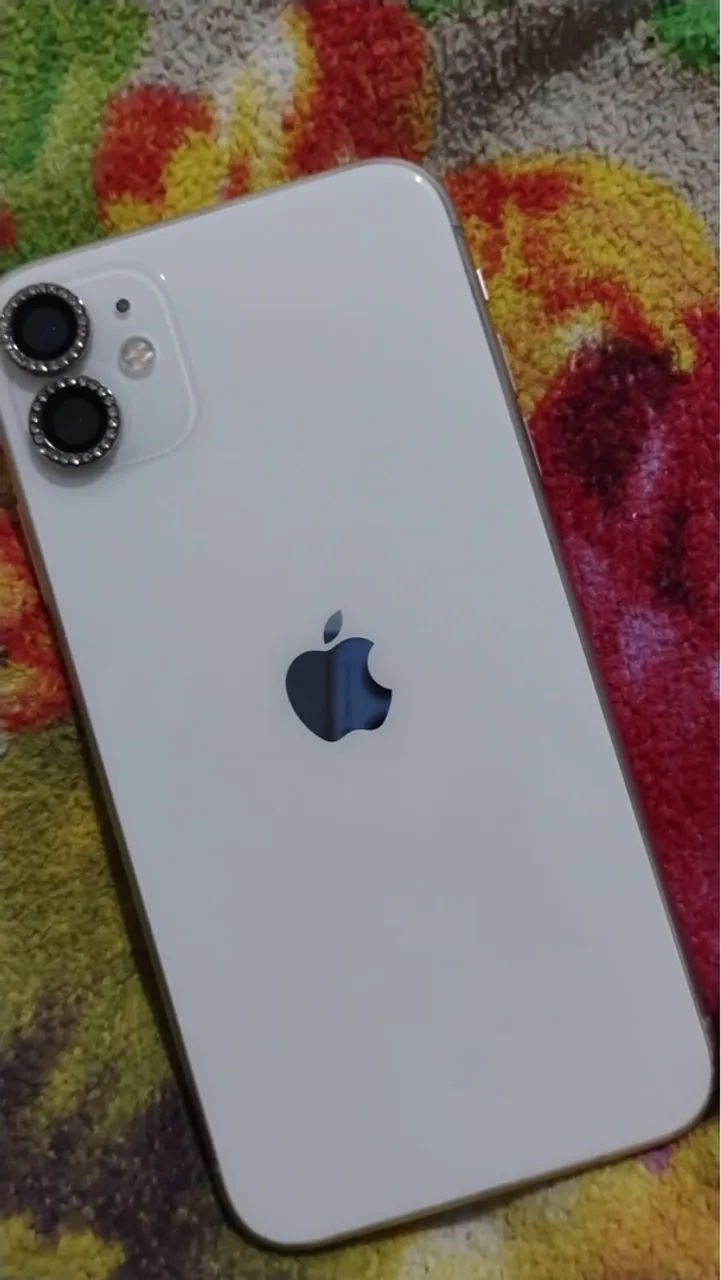 Vende-se iPhone 11