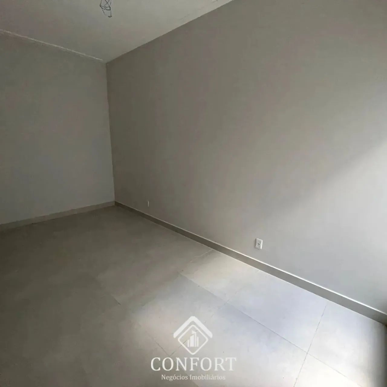 Alugo Casa em Condominio - 03 Quartos - Terrea - 02 Vagas - Churrasqueira - Foto 2