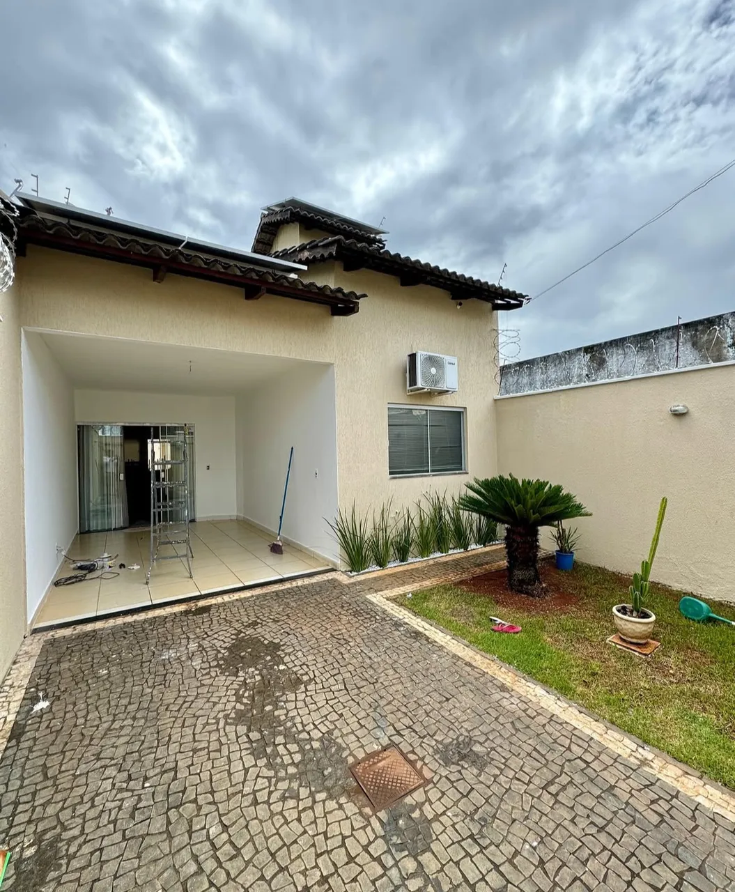VENDO CASA NA MANGABEIRA COM URGÊNCIA