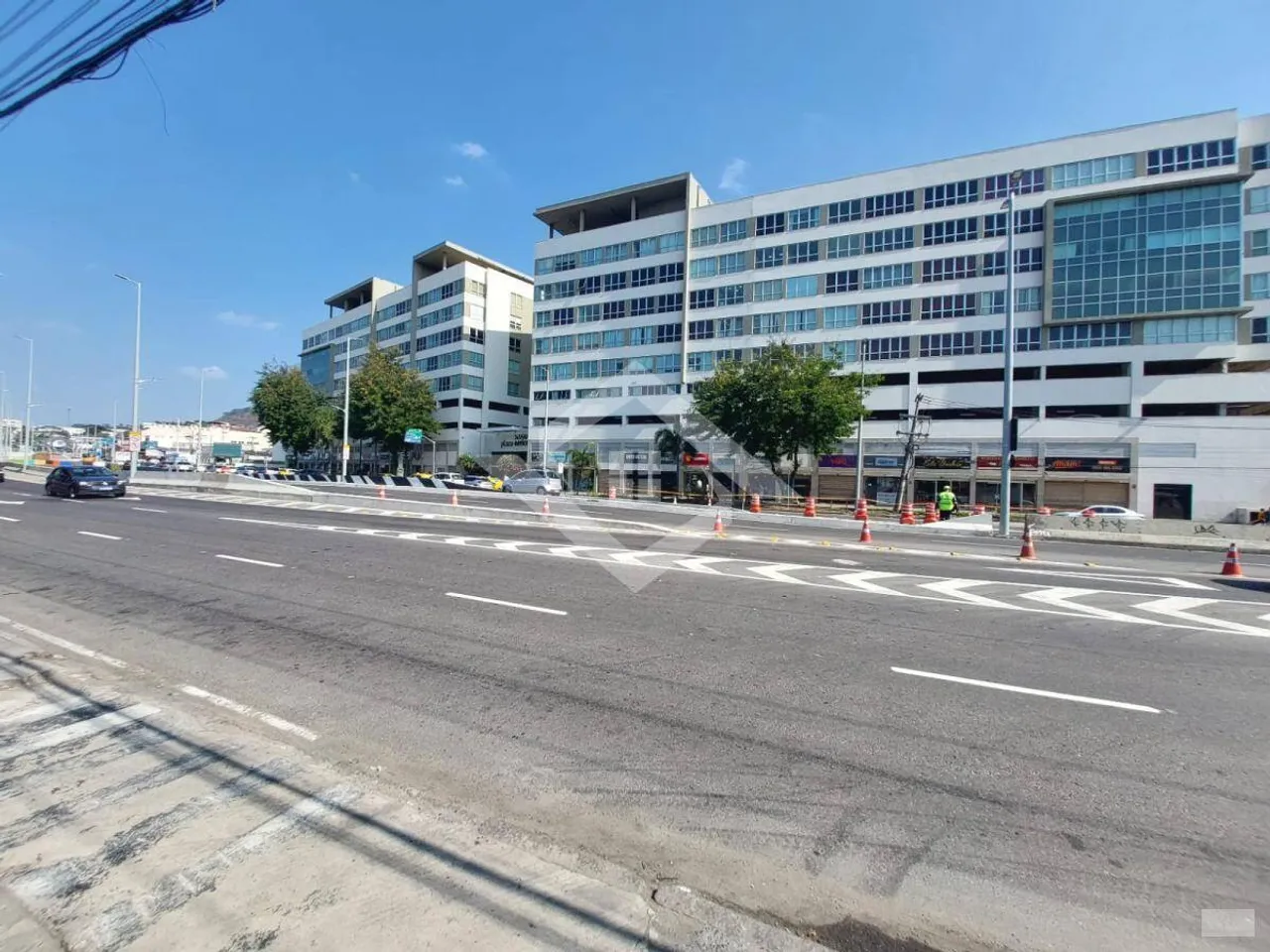 Sala para alugar, 26m² com armários, Plaza Office- Campo Grande