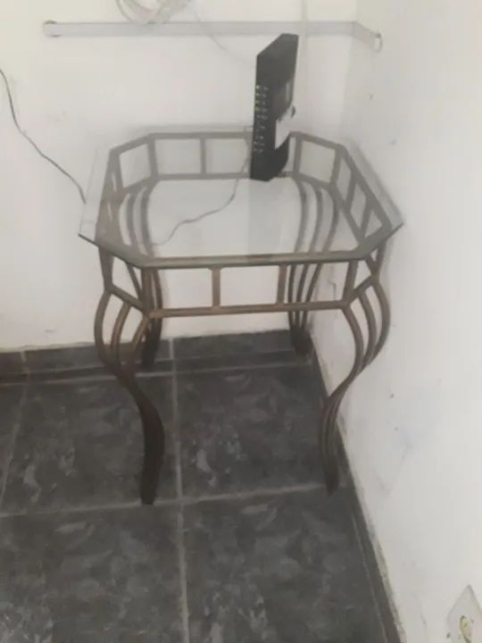 Mesa de canto tampo de vidro